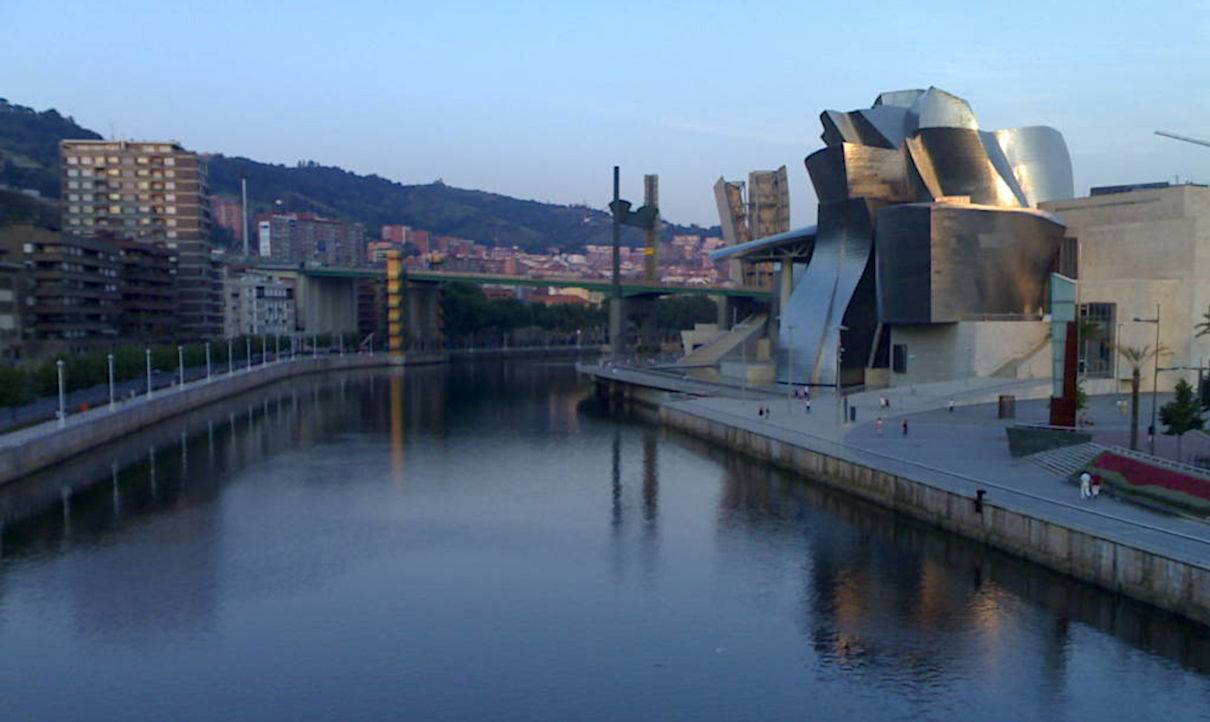Bilbao vibrante y laureada capital vasca