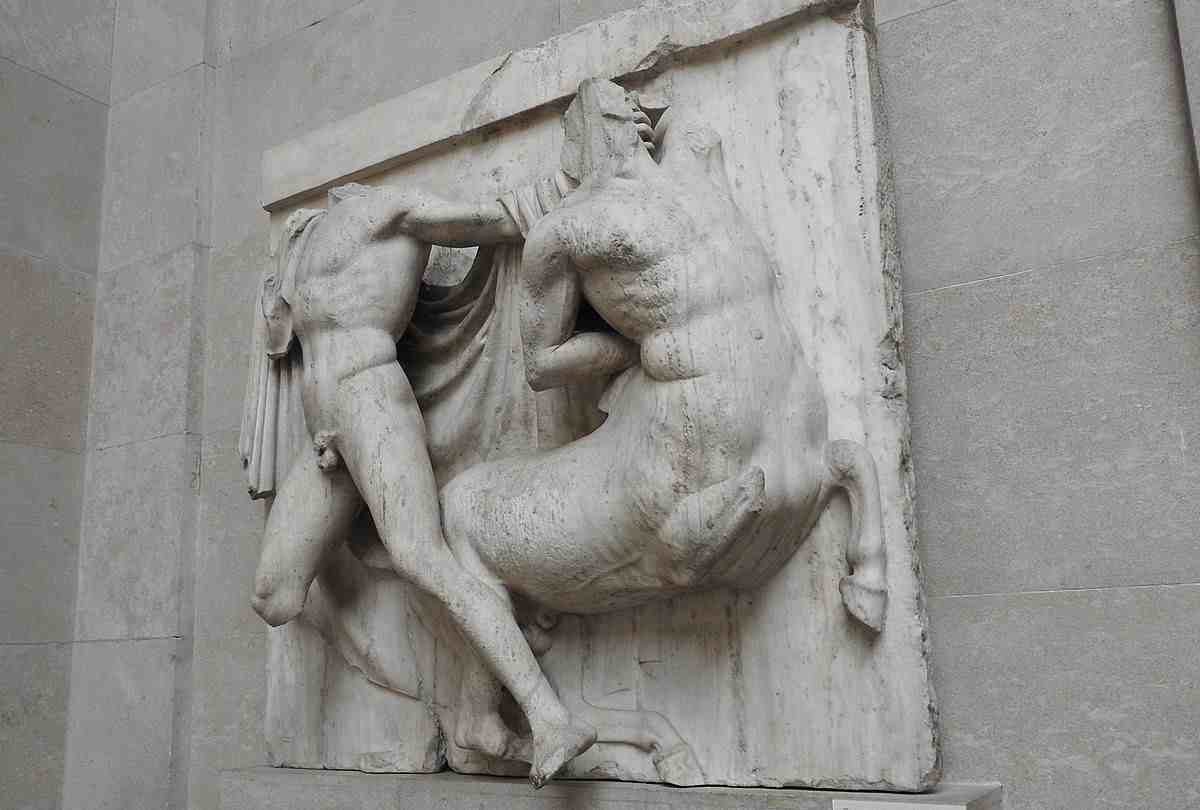 Escultura procedente de la Antigua Grecia